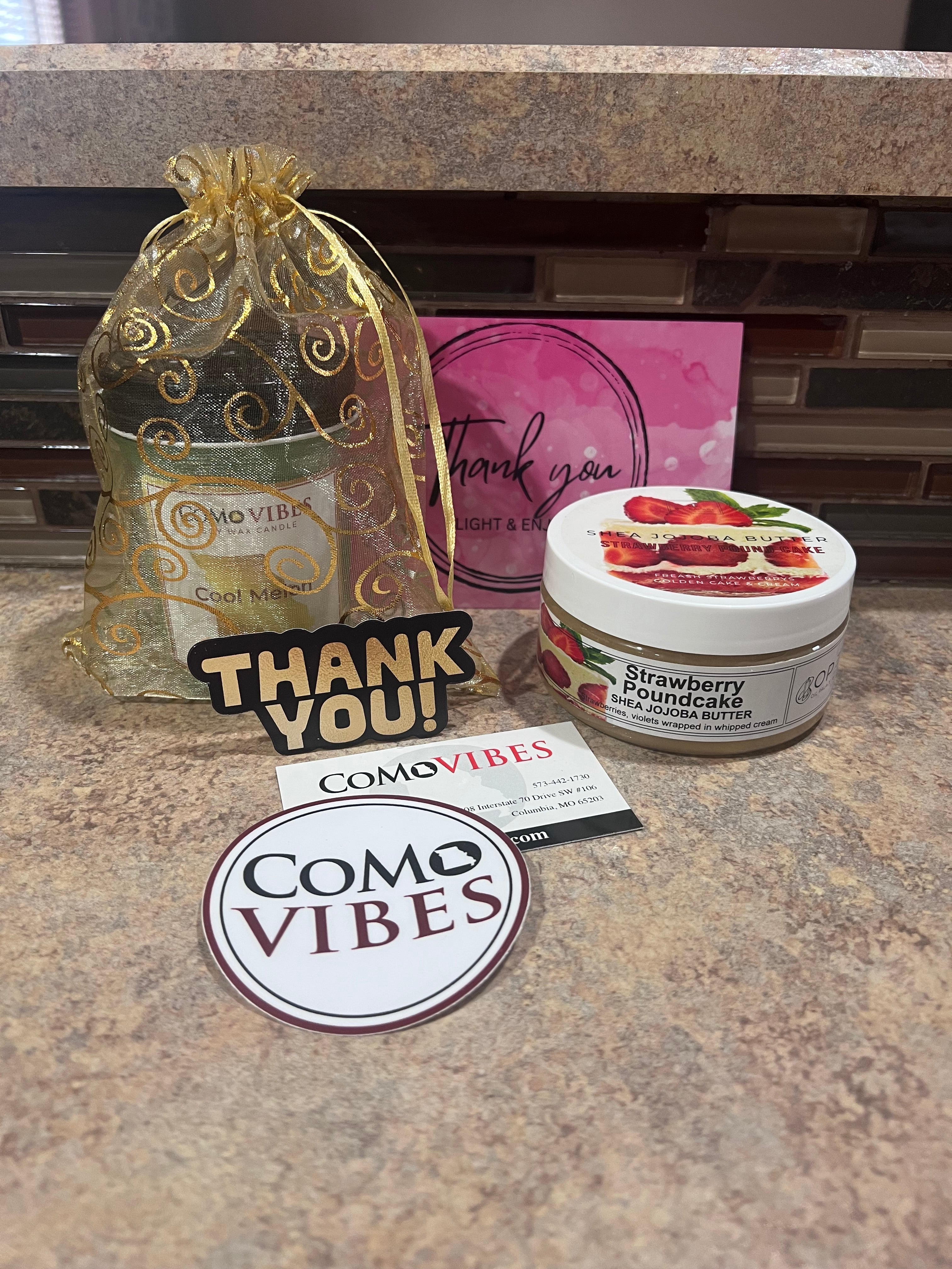 Introducing the COMO Vibes Candle Club: A Subscription for Candle Lovers